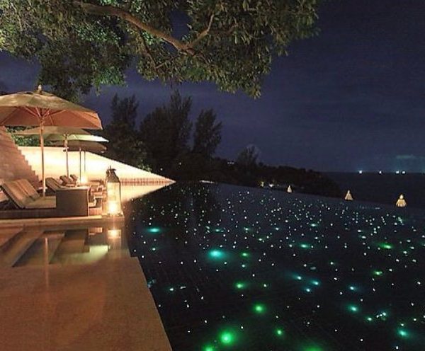 Fibre optic swimming pool lighting kit